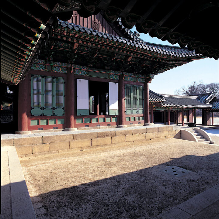 창덕궁 선정전 측면