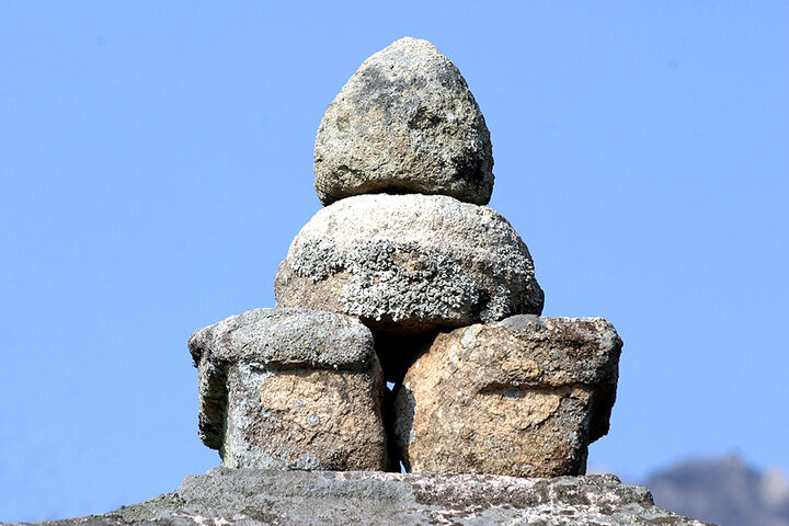 동화사비로암삼층석탑(노반,복발,보주)