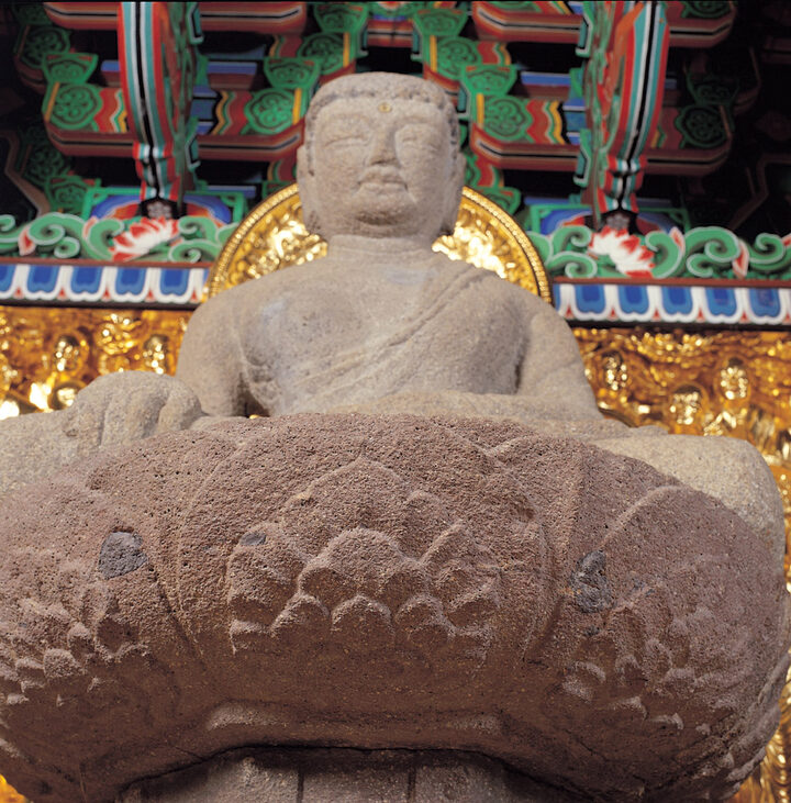 장식이 화려한 여래좌상 대좌 앙련