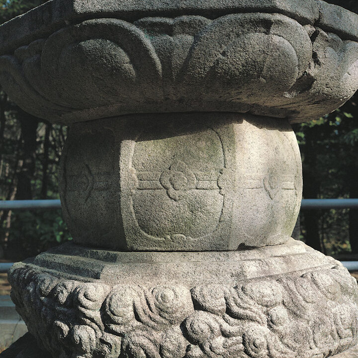 기단부 중대의 안상