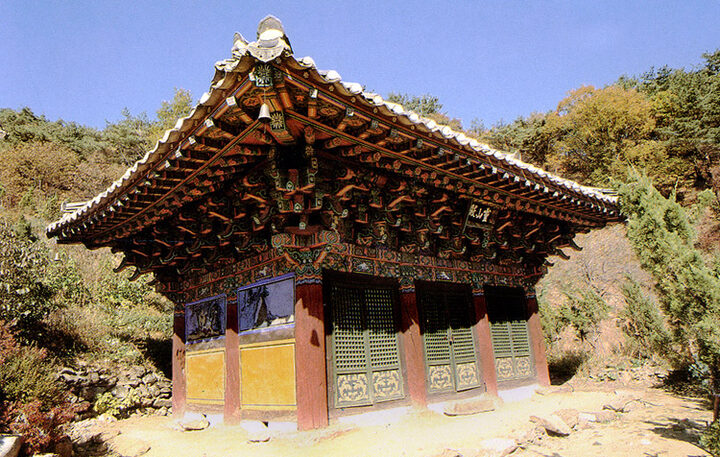 석남사영산전
