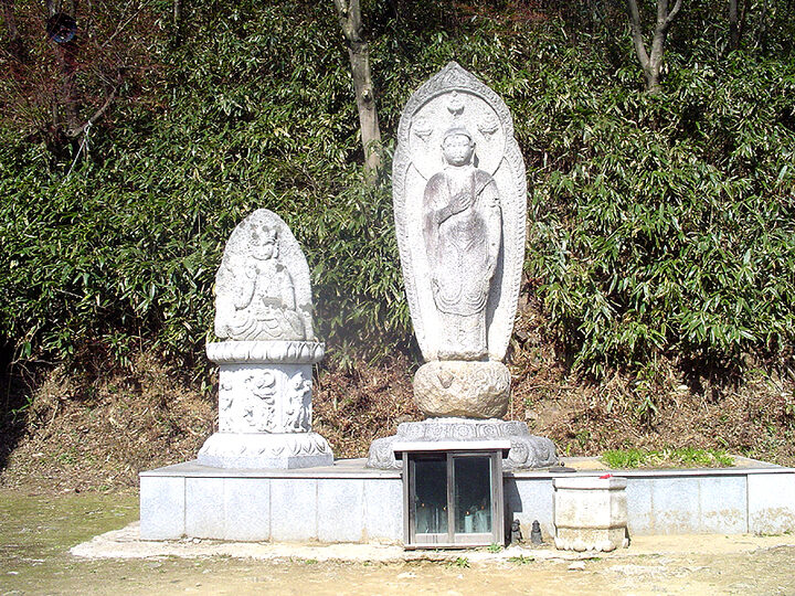 안성봉업사석불입상(2005년현재)