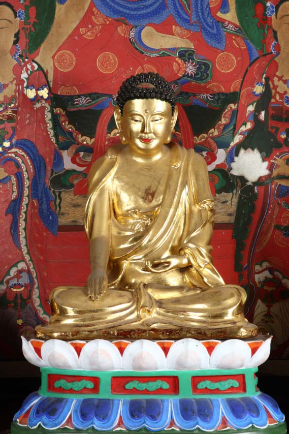 남양주 흥국사 소조석가여래삼존좌상 및 16나한상 일괄(삼존좌상/본존)