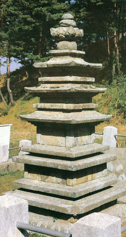 강릉 신복사지 삼층석탑