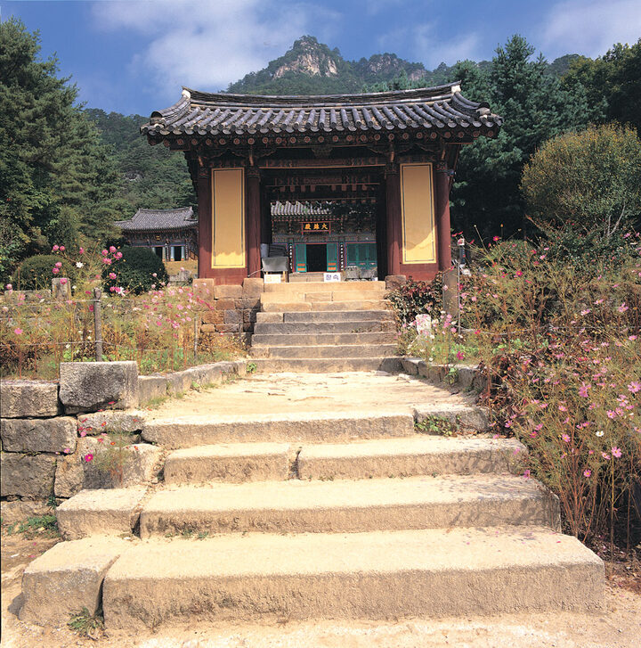 춘천 청평사 회전문