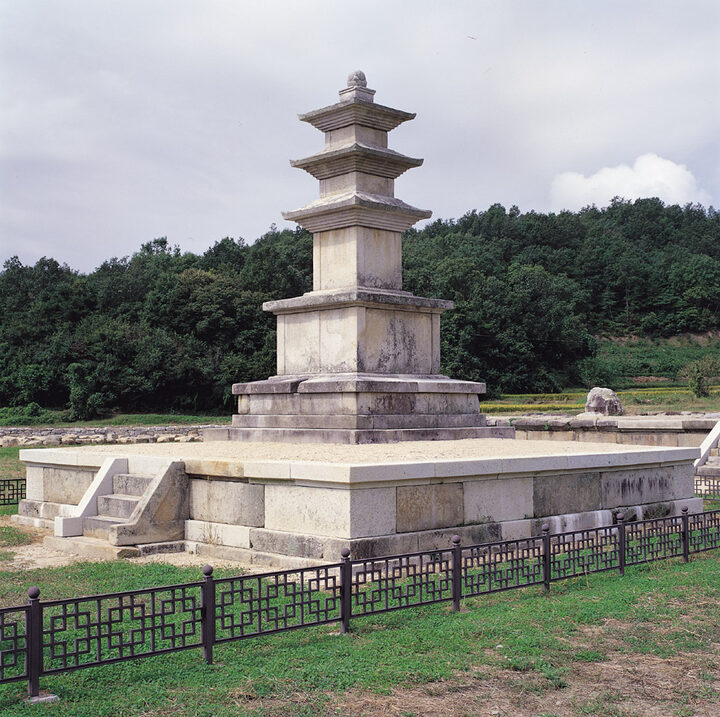 원주 거돈사지 삼층석탑