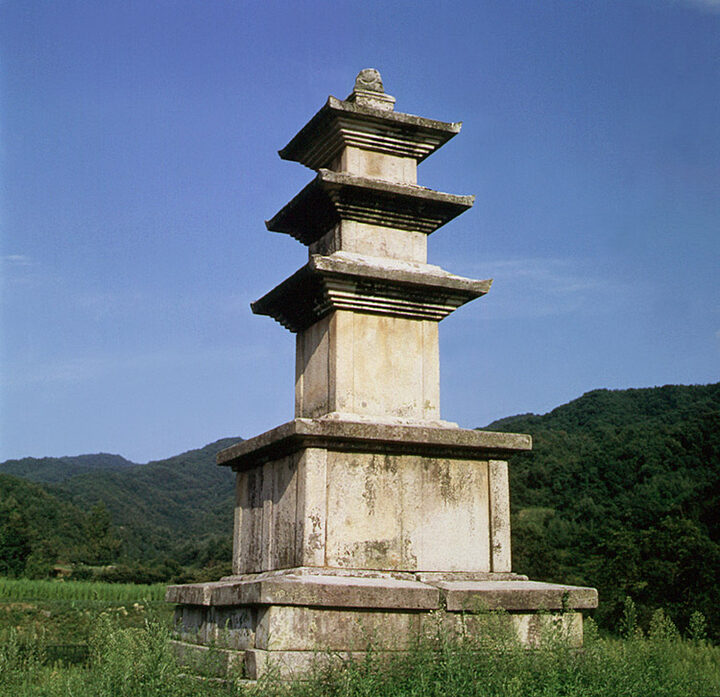 원주 거돈사지 삼층석탑