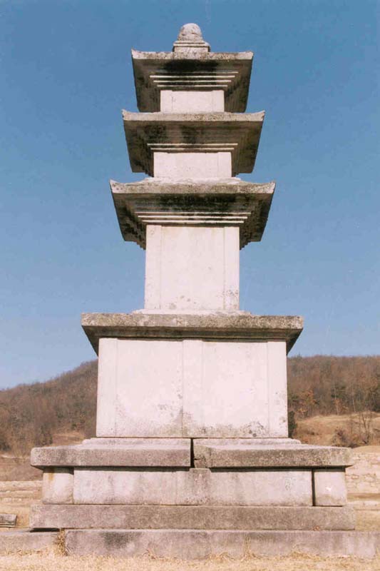 원주 거돈사지 삼층석탑