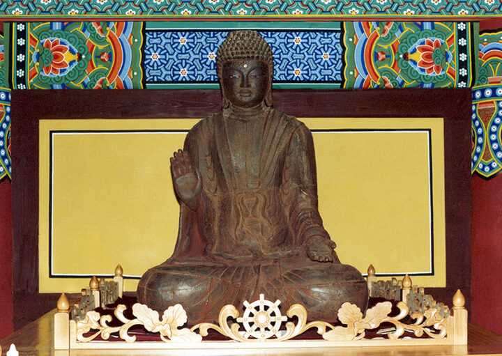 삼화사철조노사나불좌상