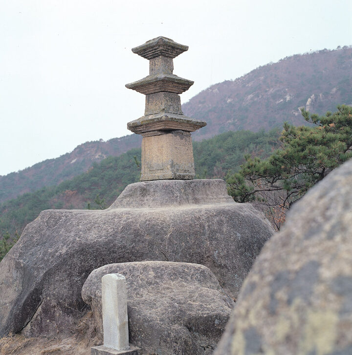 영동 영국사 망탑봉 삼층석탑
