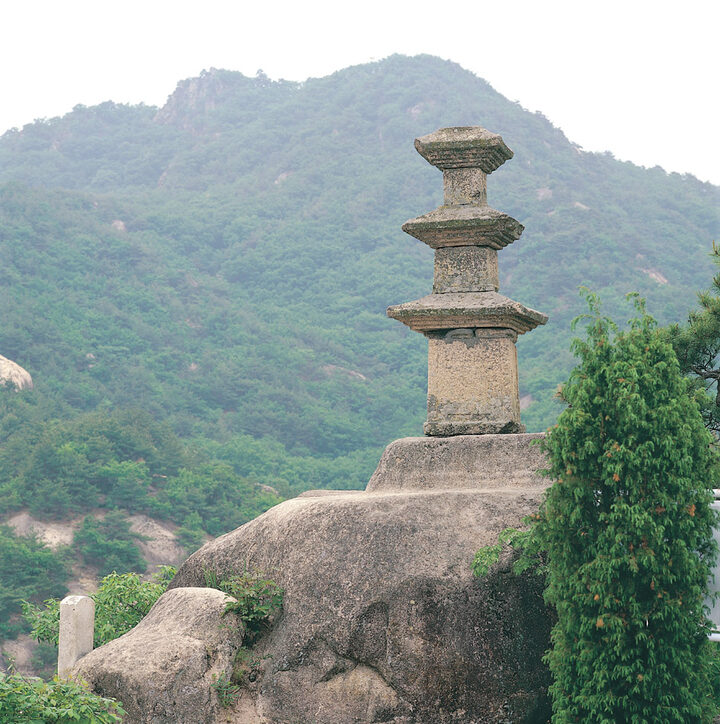 삼층석탑 원경