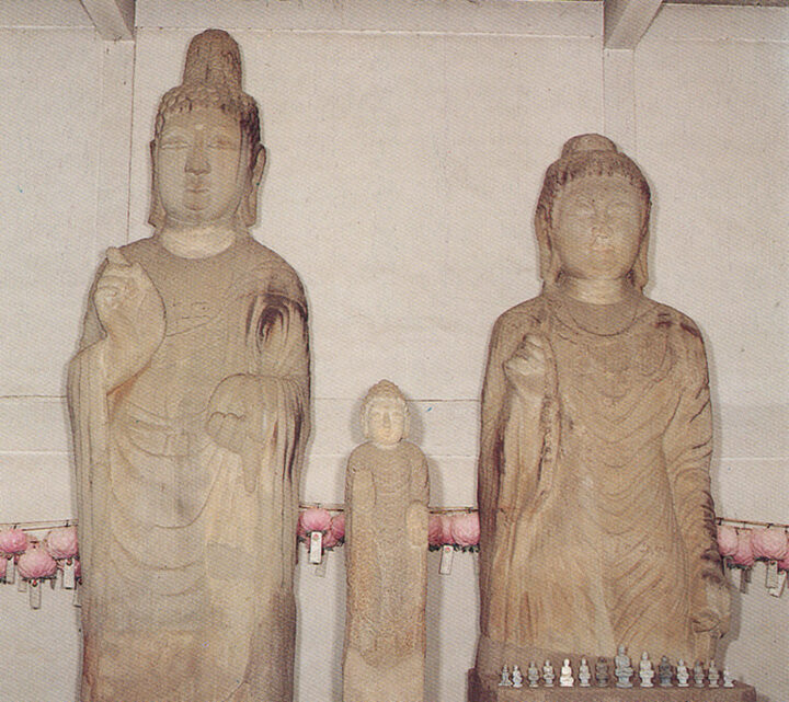 청주 용화사 석조불상군