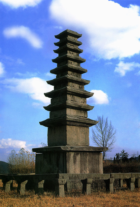 정산서정리구층석탑