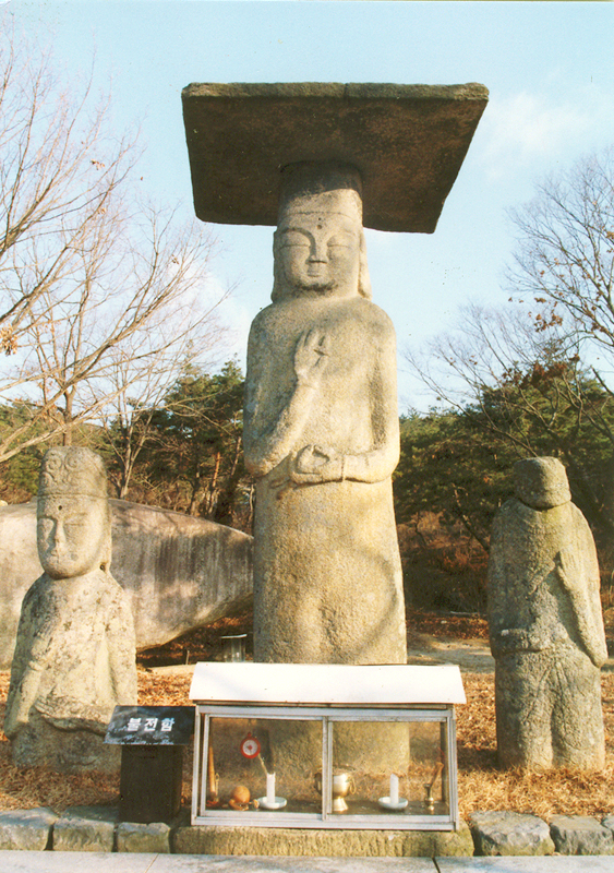 안국사지석불입상