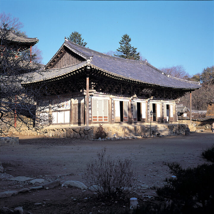 공주 마곡사 대광보전 전경