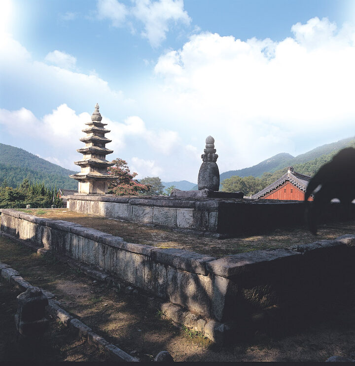 김제 금산사 오층석탑 전경