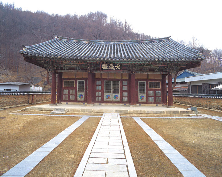 장수향교 대성전