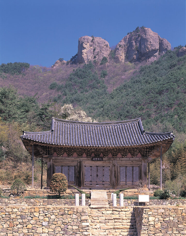 개암사 대웅전