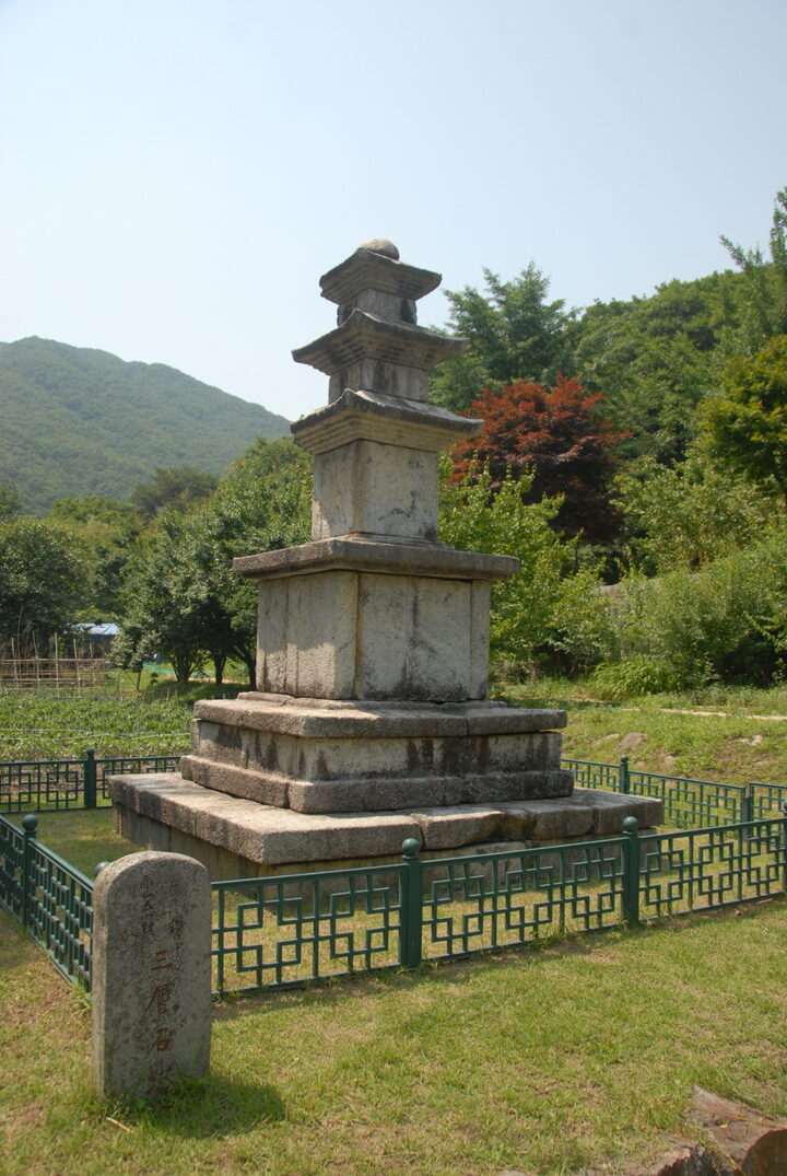 구례 연곡사 삼층석탑