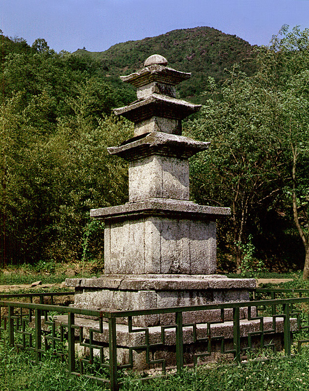 구례 연곡사 삼층석탑