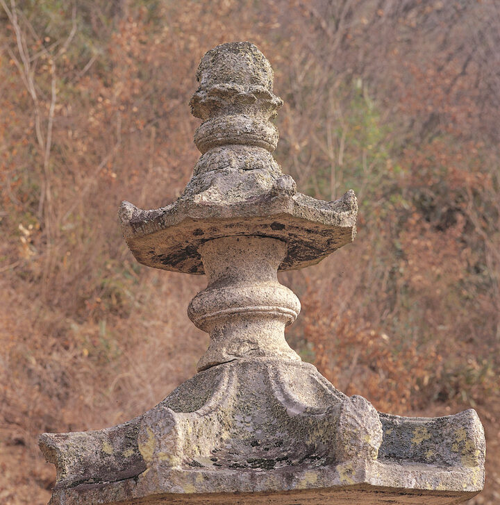 옥개석 및 상륜부
