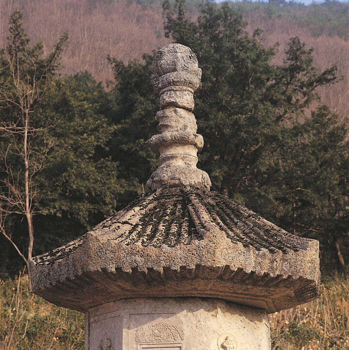 옥개석 및 상륜부