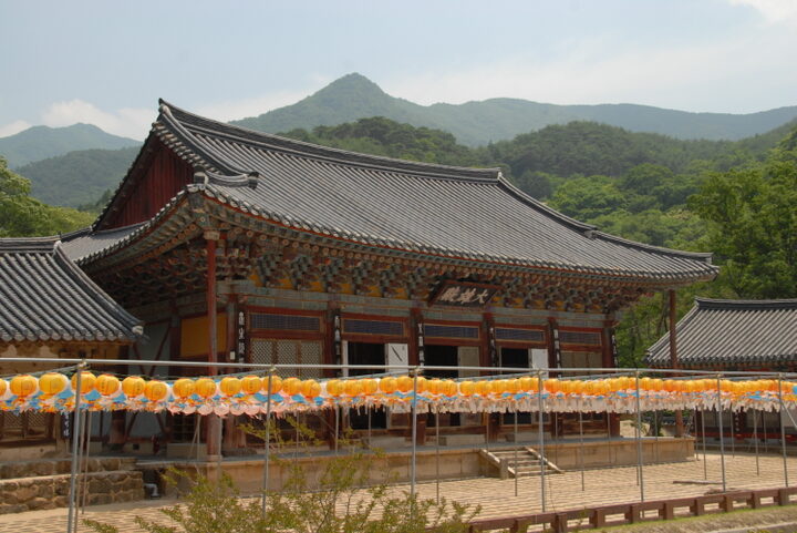 구례 화엄사 대웅전