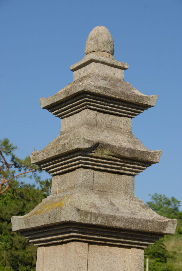 영광신천리삼층석탑