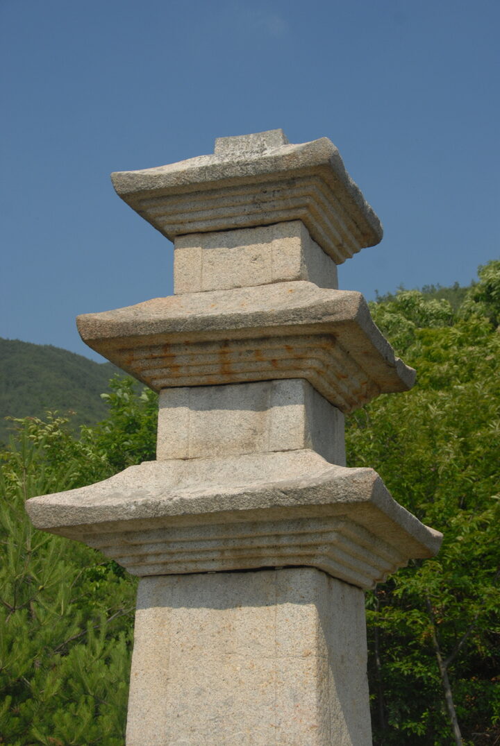 구례논곡리삼층석탑