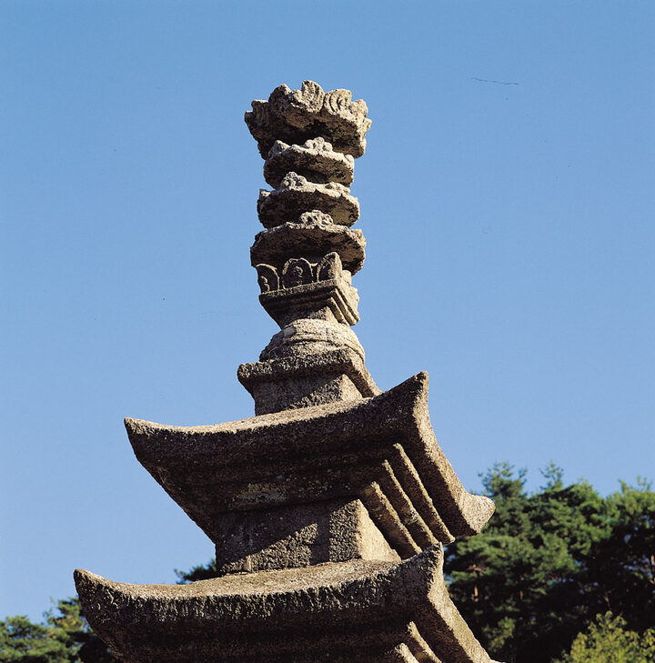삼층탑신 및 상륜부 전체