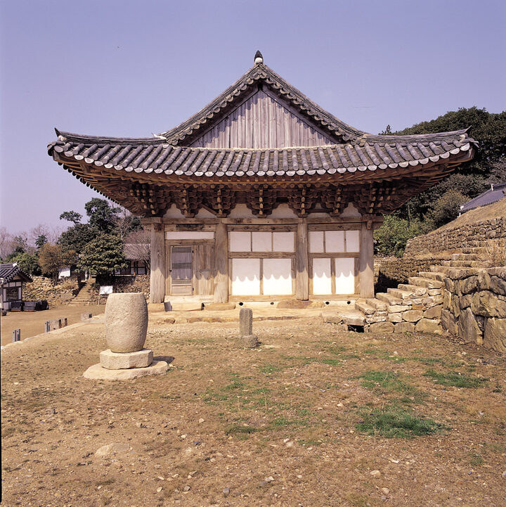 미황사 대웅전 측면