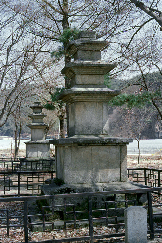 봉화 서동리 동ㆍ서 삼층석탑