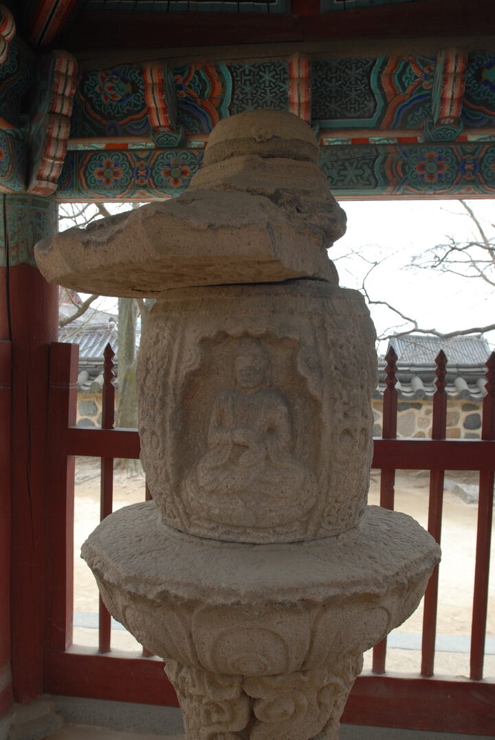 여래좌상
