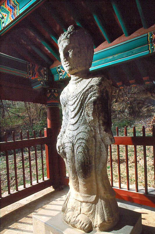 영주석교리석불상