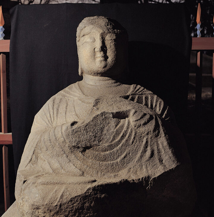 석조여래좌상 정면 향