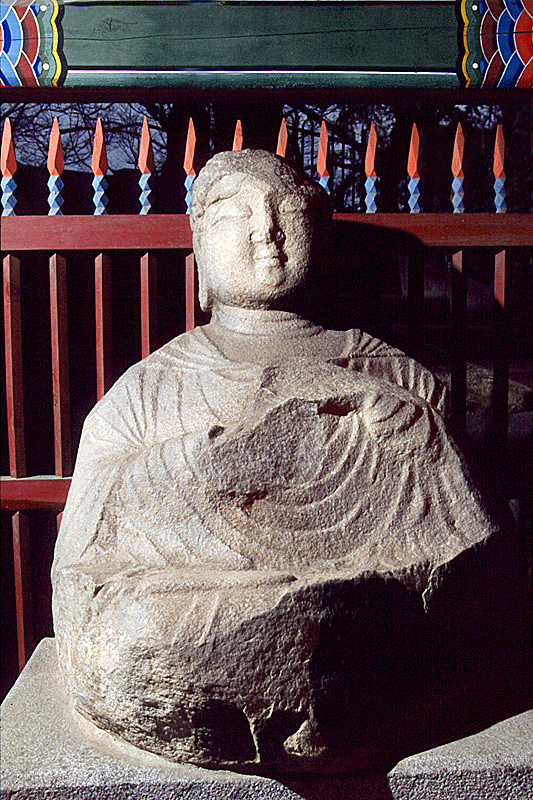상주 복용동 석조여래좌상