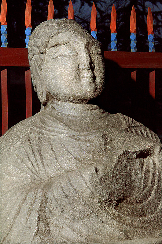 상주 복용동 석조여래좌상