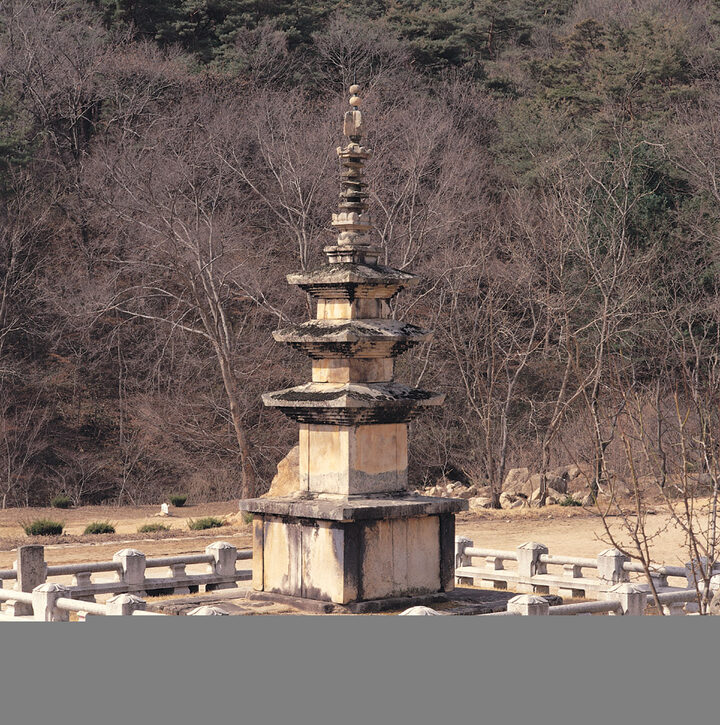 봉암사 삼층석탑