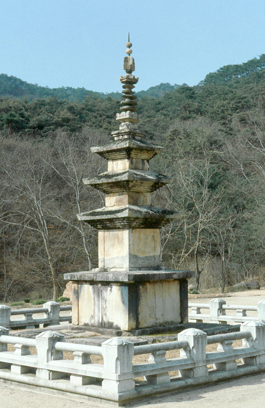 봉암사삼층석탑