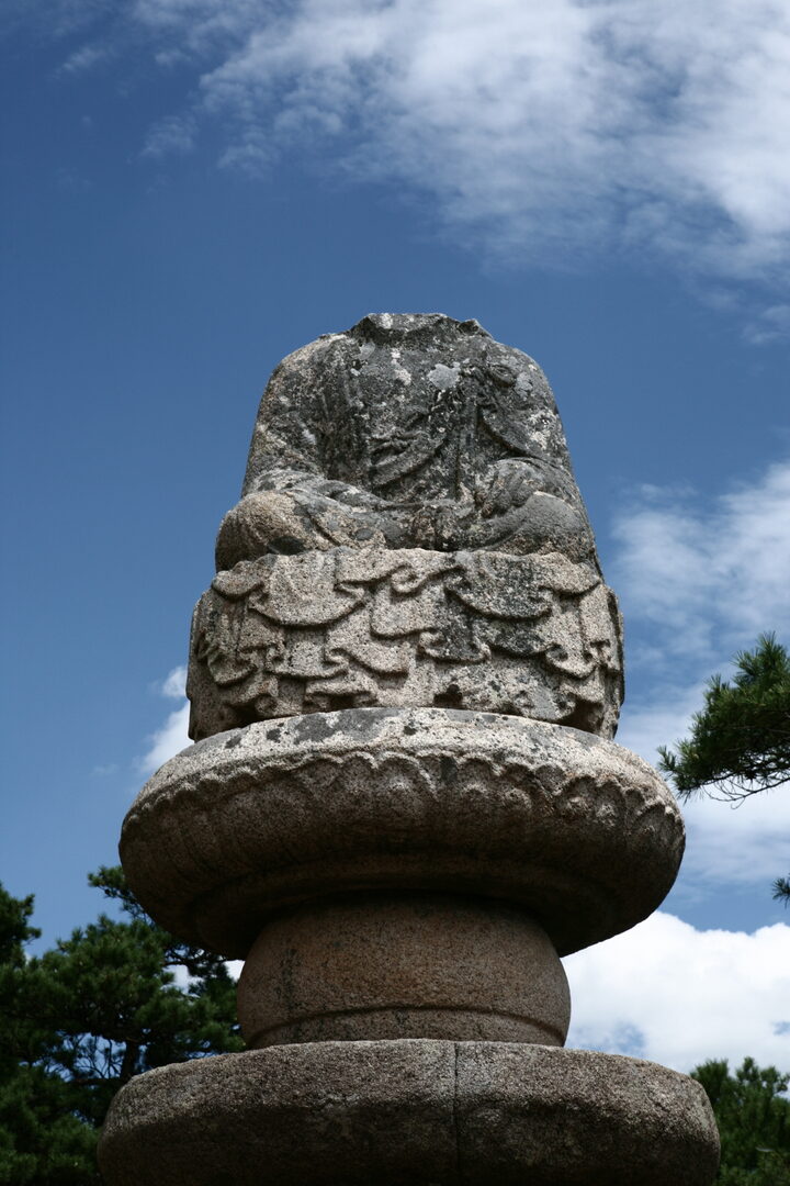 경주 남산 용장사곡 석조여래좌상