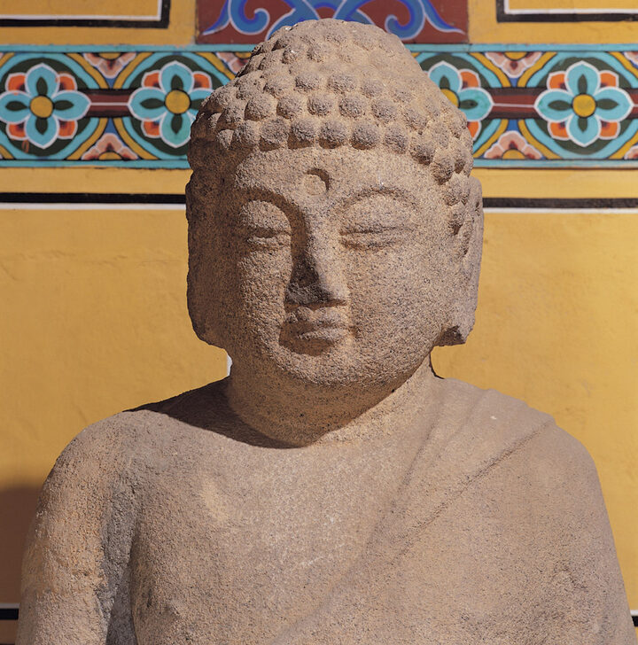 석조여래좌상 상반신