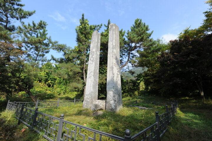 영주 부석사 당간지주 (촬영:문화재청)