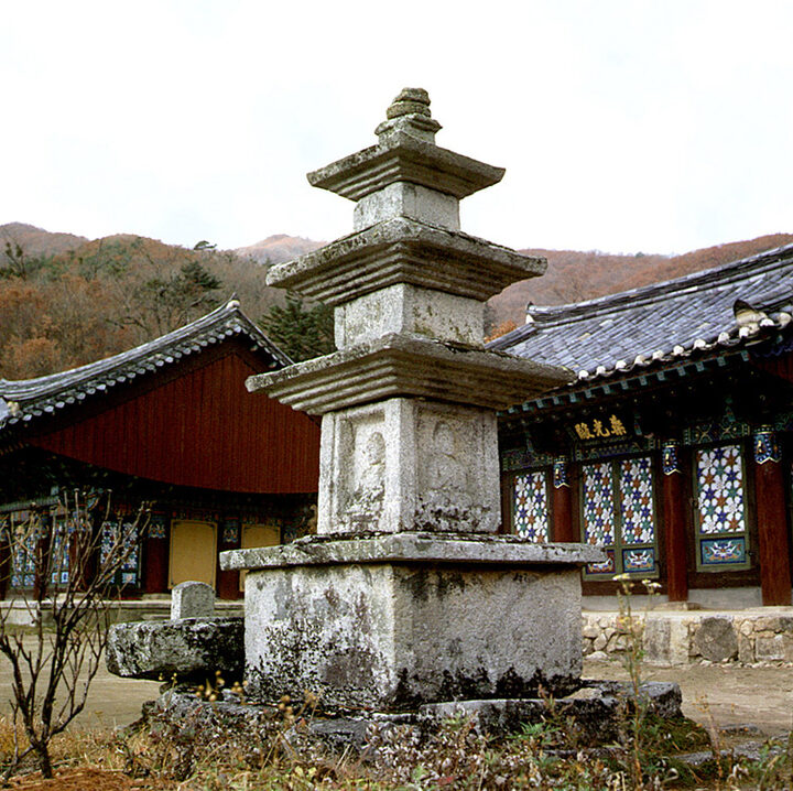 청암사수도암삼층석탑