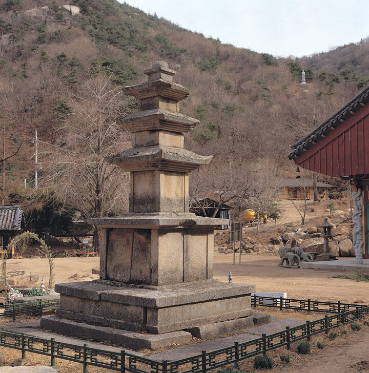 불굴사 삼층석탑