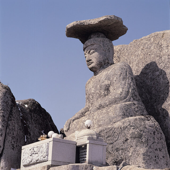 여래좌상 좌측면 향
