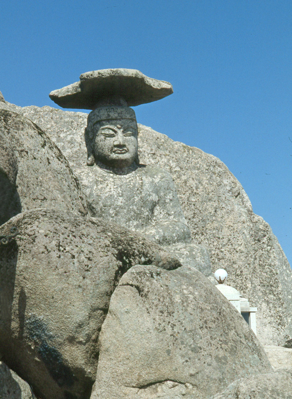 경산 팔공산 관봉 석조여래좌상