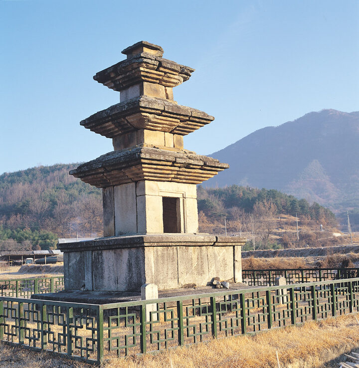 구미 낙산리 삼층석탑