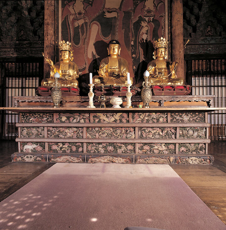 영천 은해사 백흥암 수미단(永川 銀海寺 百興庵 須彌壇)