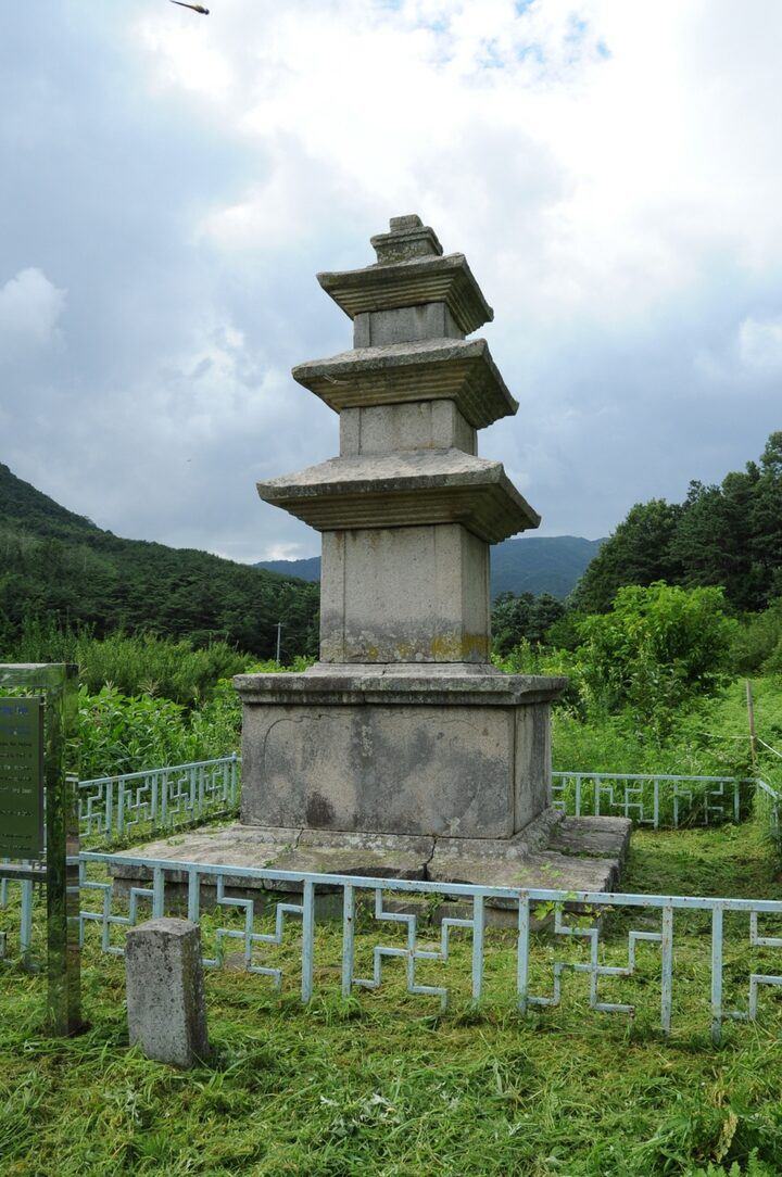 칠곡 기성리 삼층석탑 (촬영:문화재청)