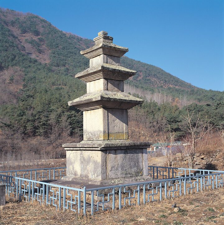 칠곡 기성리 삼층석탑